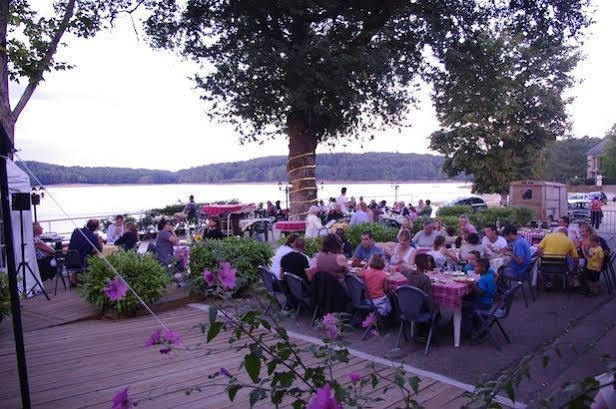 Logis Hotel Du Lac Neuvic  Exterior foto